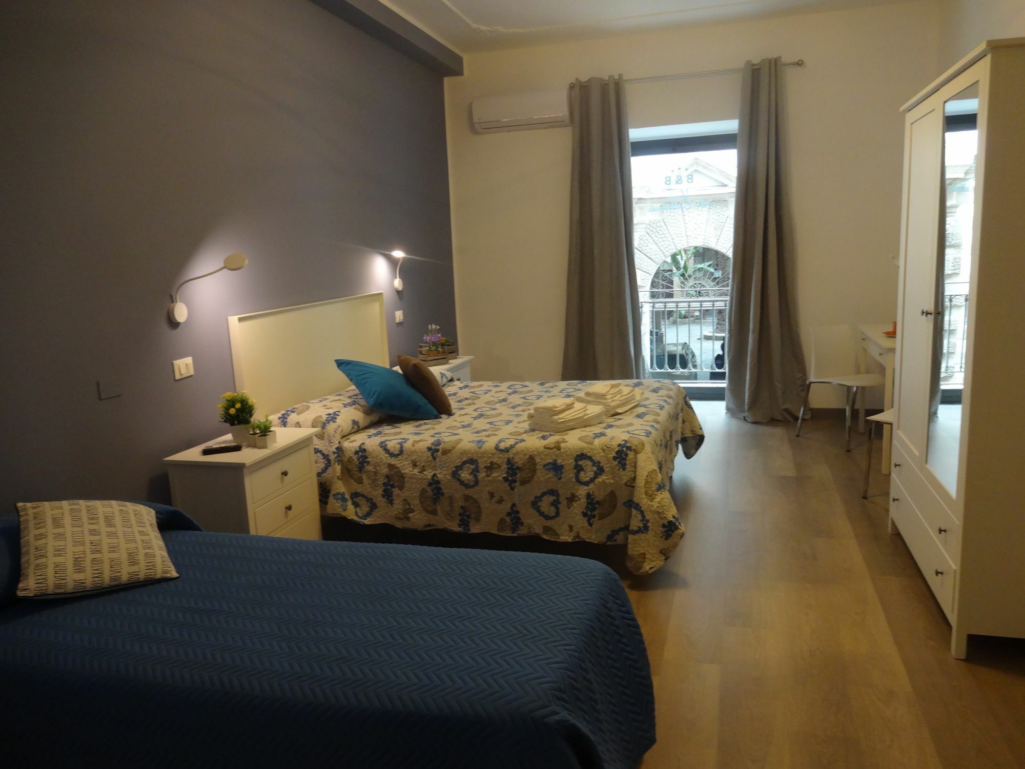 I Vicini Della Cattedrale Bed & Breakfast Palermo Exterior photo