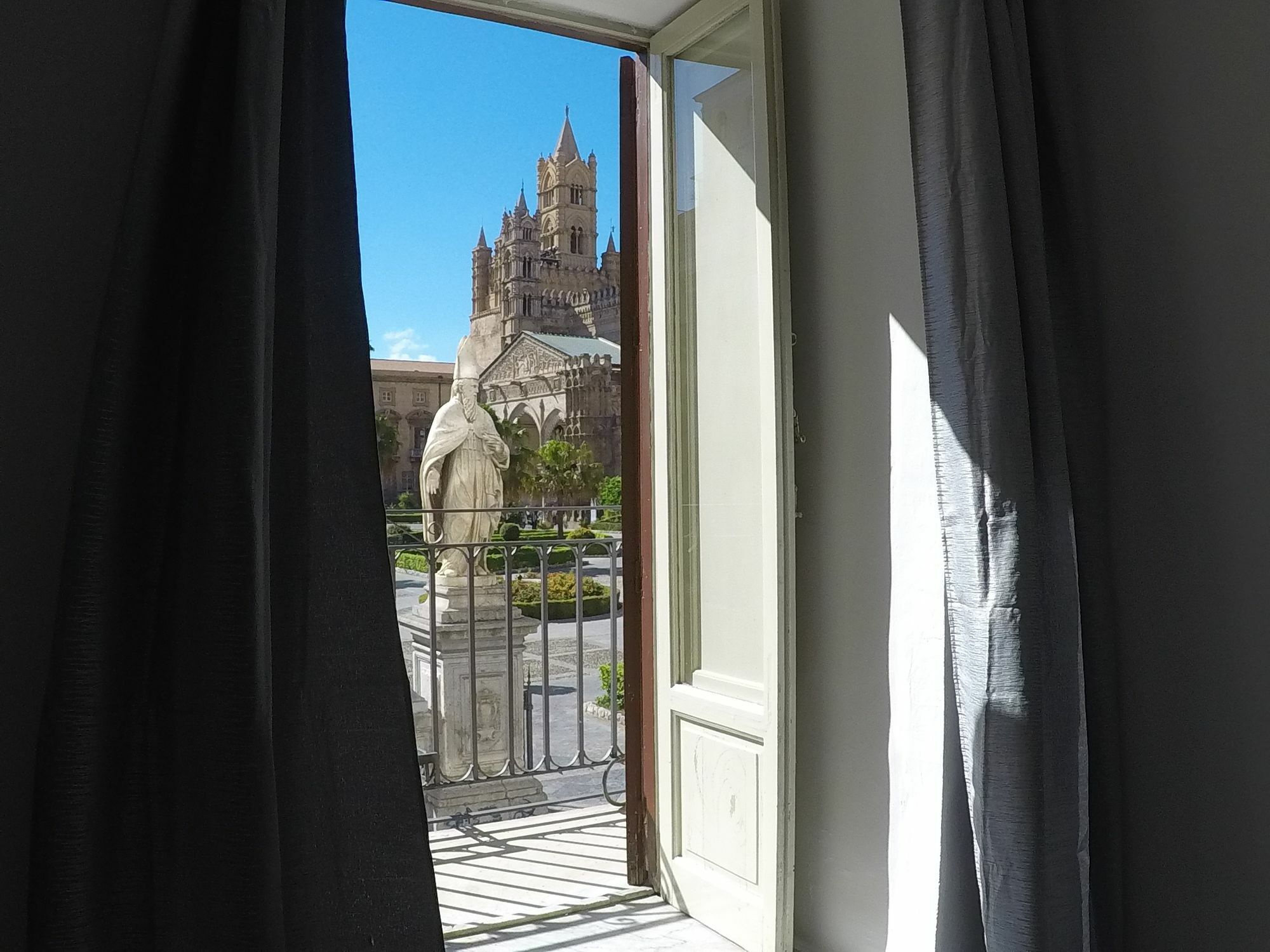 I Vicini Della Cattedrale Bed & Breakfast Palermo Exterior photo